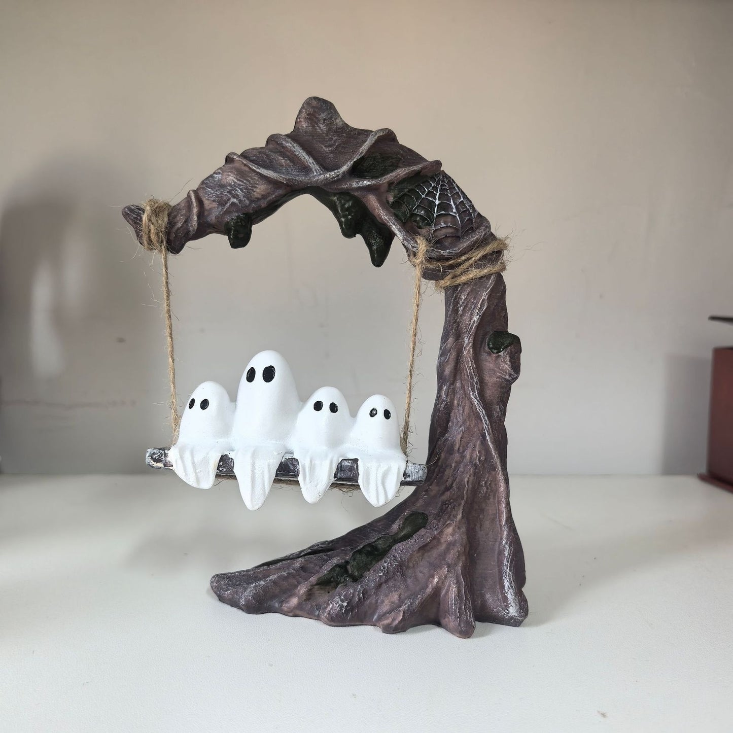 Ghost on a Swing – Ornament Spectral