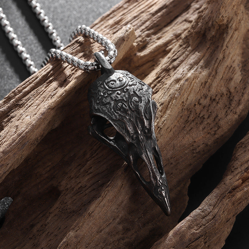 Mistuitorul Umbrelor – Pandantiv Viking Corb