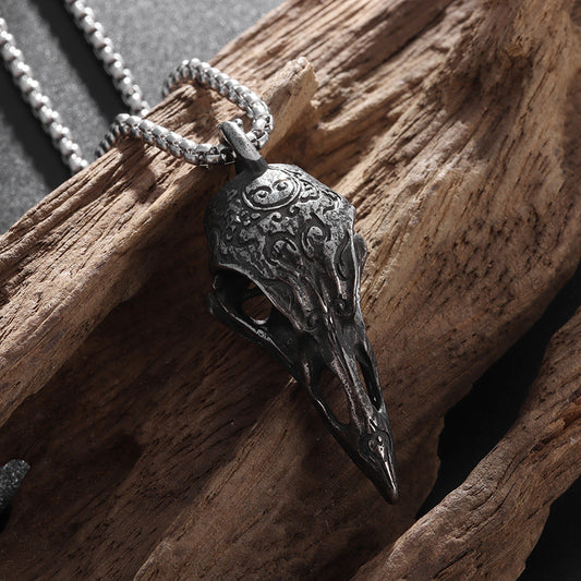 Mistuitorul Umbrelor – Pandantiv Viking Corb