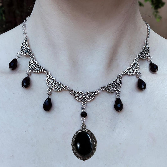 Tear of Night – Colier Gothic Black Drop