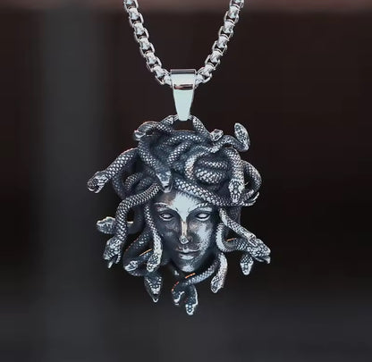 Medusa Nocturna – Colier Gothic
