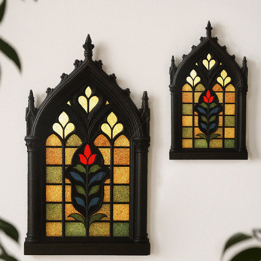Arcul Nopții – Panou Decorativ Gothic din Lemn