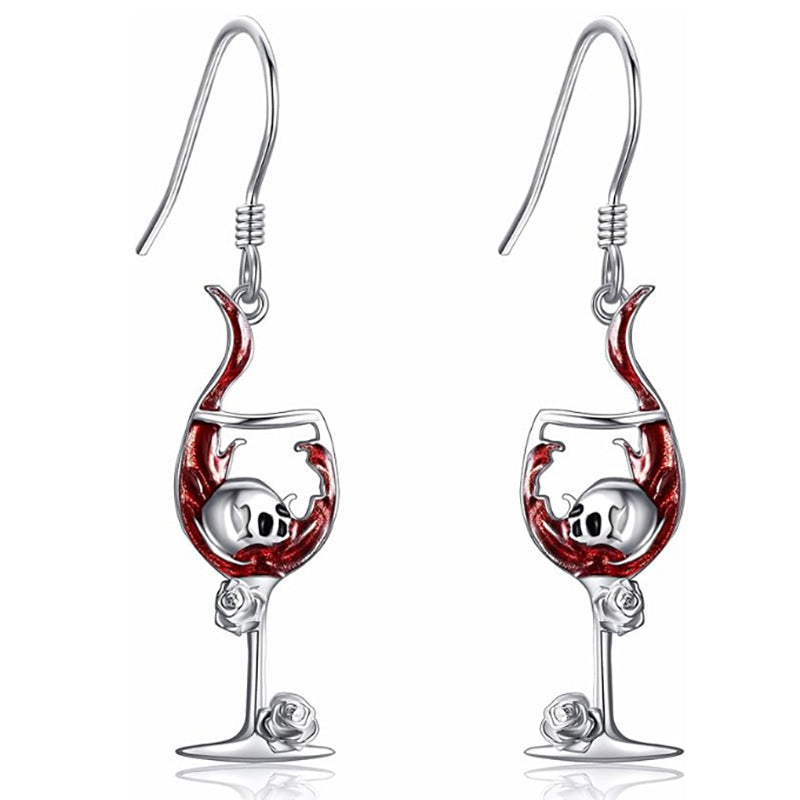 Toast macabru – Cercei Ghost Wine Skull
